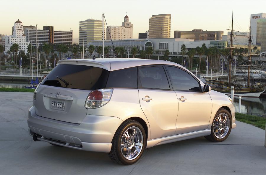  Toyota Corolla Matrix Concept (E130) 2001 года  (фото 24 из 34)